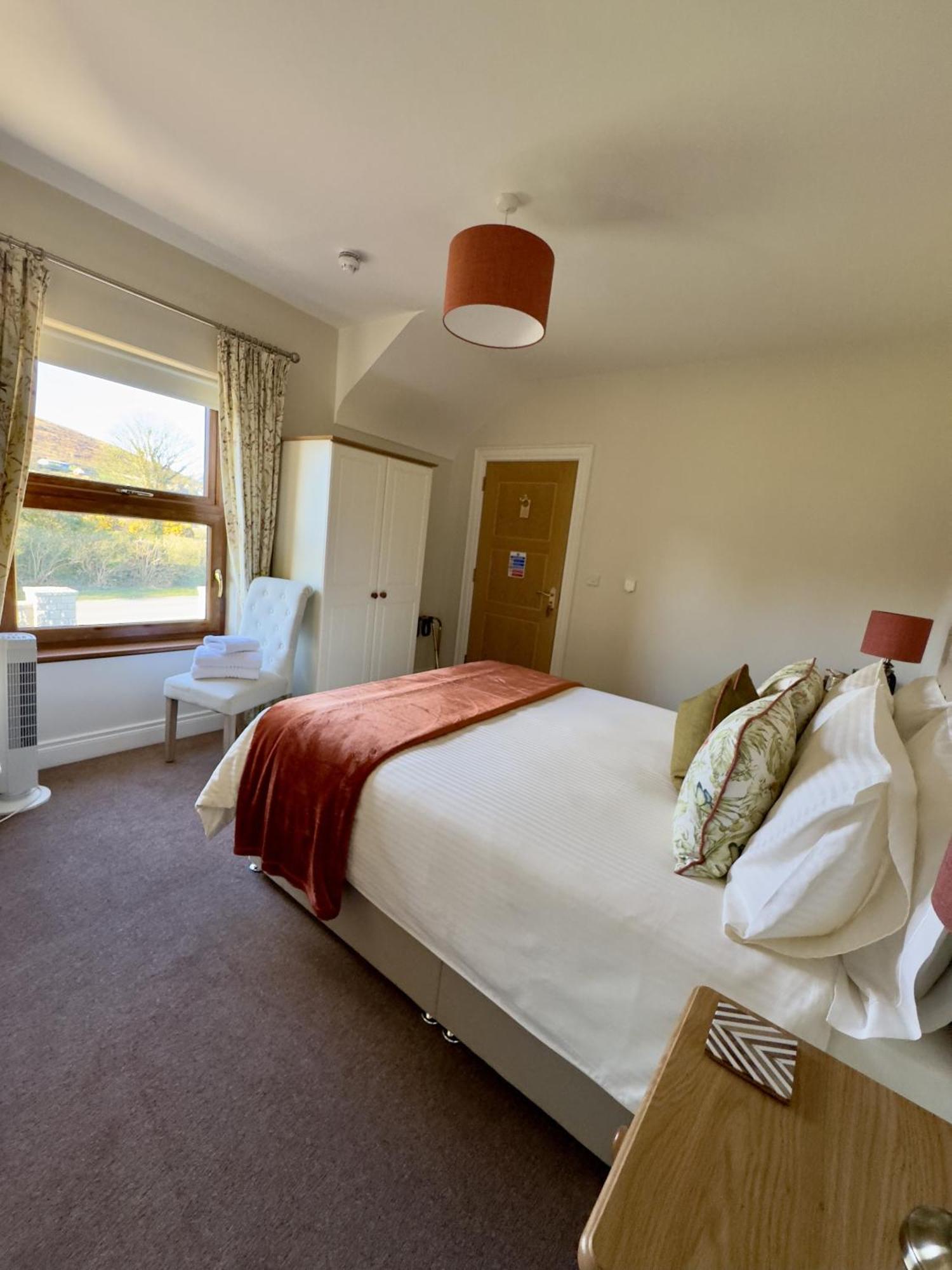 Mourne Country House Bed And Breakfast Килкил Номер фото