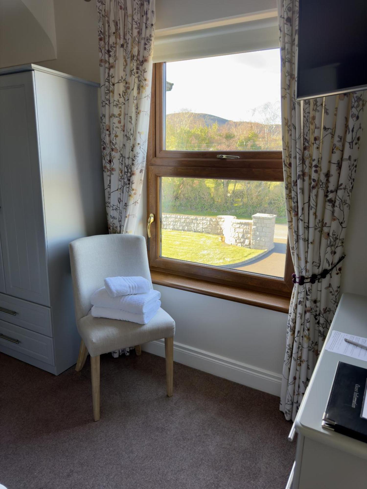 Mourne Country House Bed And Breakfast Килкил Номер фото